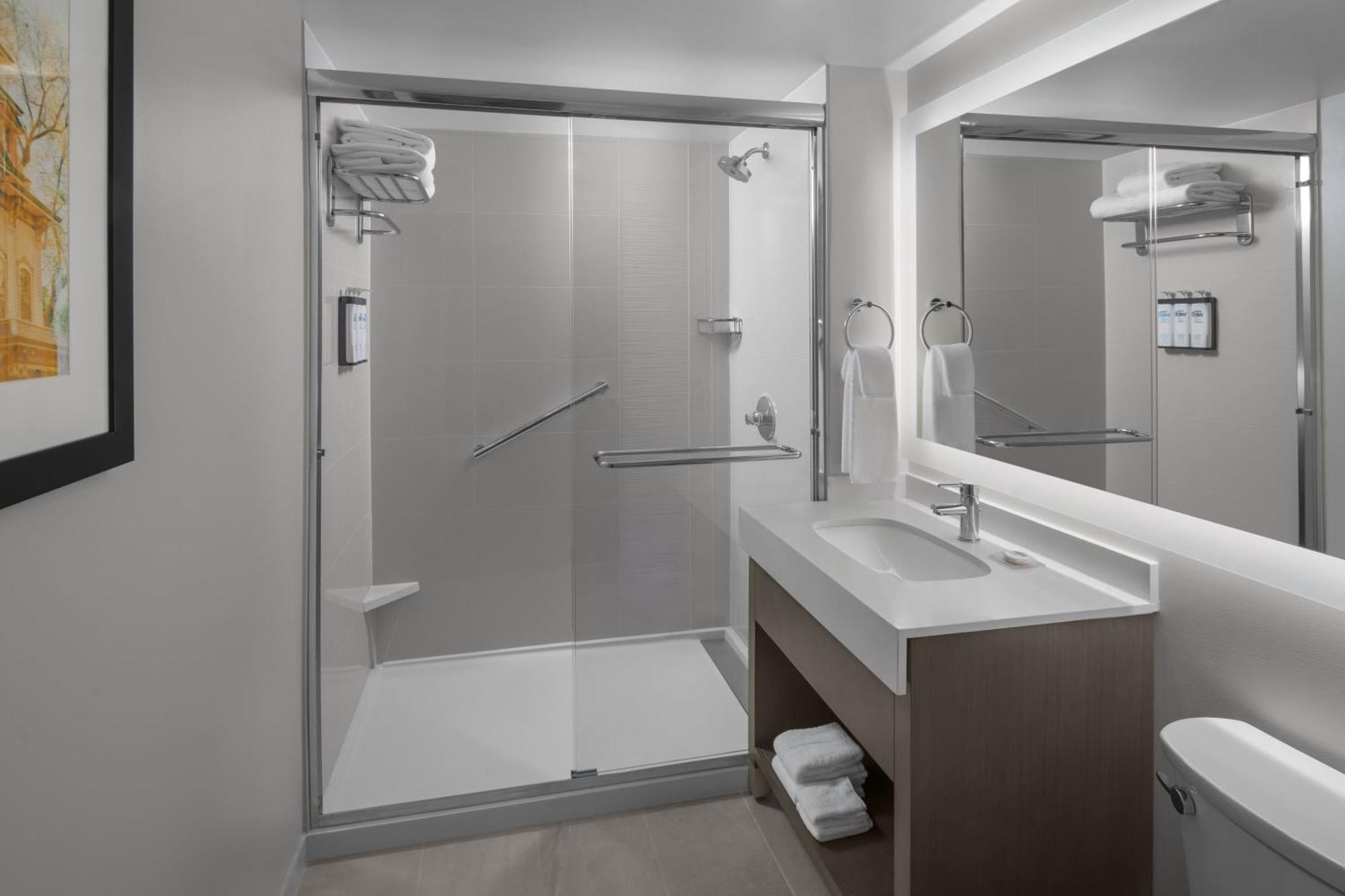 فندق Hyatt House Raleigh Downtown/Seaboard Station الغرفة الصورة